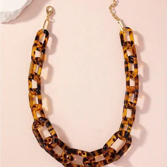 Tortoiseshell Chain Link Necklace - Picture 3 of 6